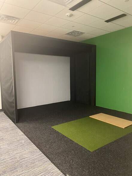 More Photos Of 1441 W Long Lake Rd, Troy Office For Sale