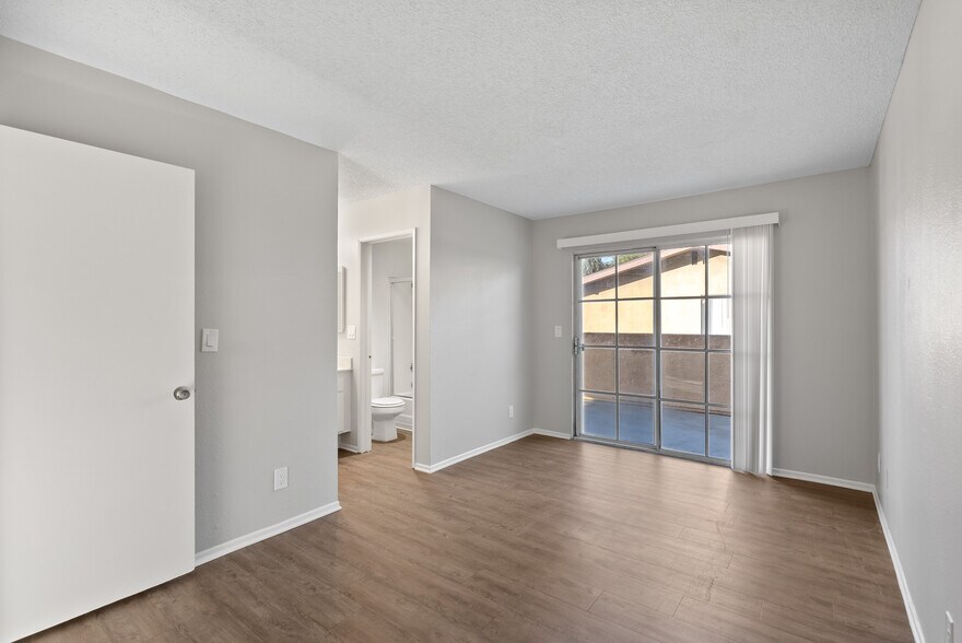 More Photos Of 1515 N Dresser St, Santa Ana Apartments For Sale