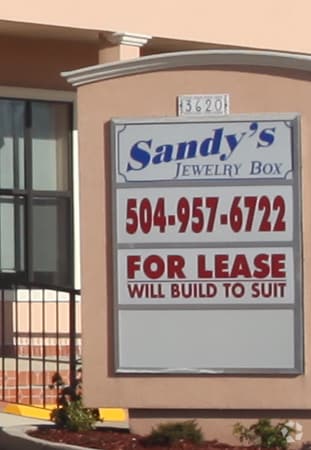 More Photos Of 3620 De La Ronde Dr, Chalmette Storefront Retail Office For Lease