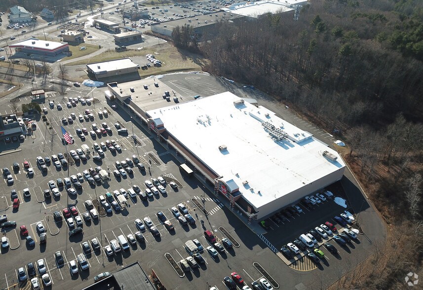 More Photos Of 181 University Dr, Amherst General Retail For Lease