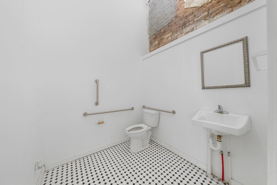 More Photos Of 947 E Main St, Durham Storefront For Sale