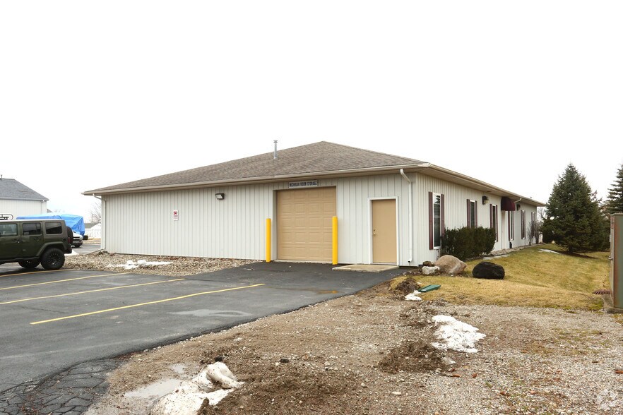 More Photos Of 3726 Fortune Blvd, Saginaw Office For Sale