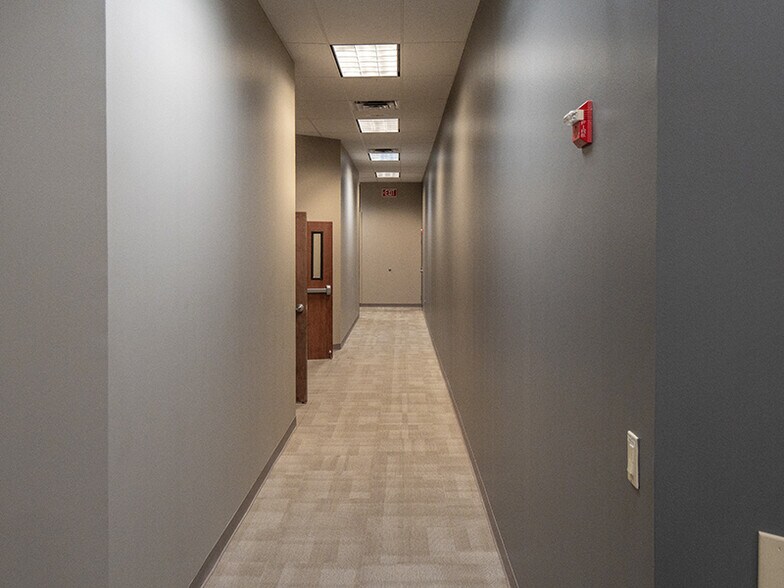 More Photos Of 12303 Technology Blvd, Austin Unknown For Lease