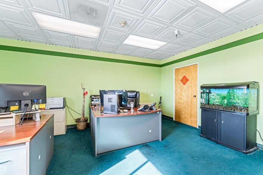 More Photos Of 1455 Monterey Pass Rd, Monterey Park Office Residential For Lease