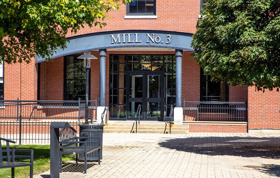 More Photos Of 140 Mill St, Lewiston Office Residential For Sale