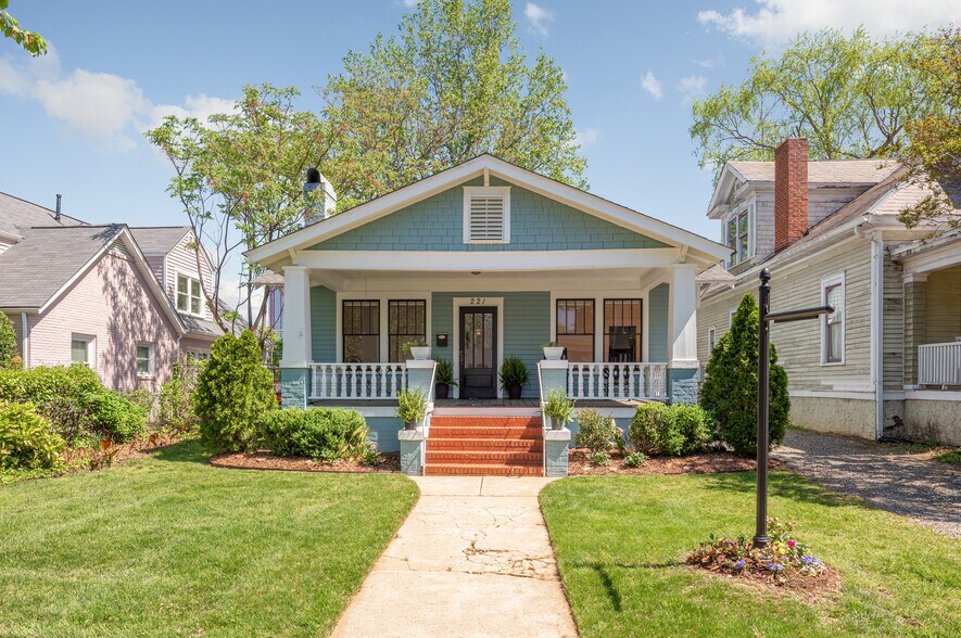 Primary Photo Of 221 E Kingston Ave, Charlotte Office Residential For Sale