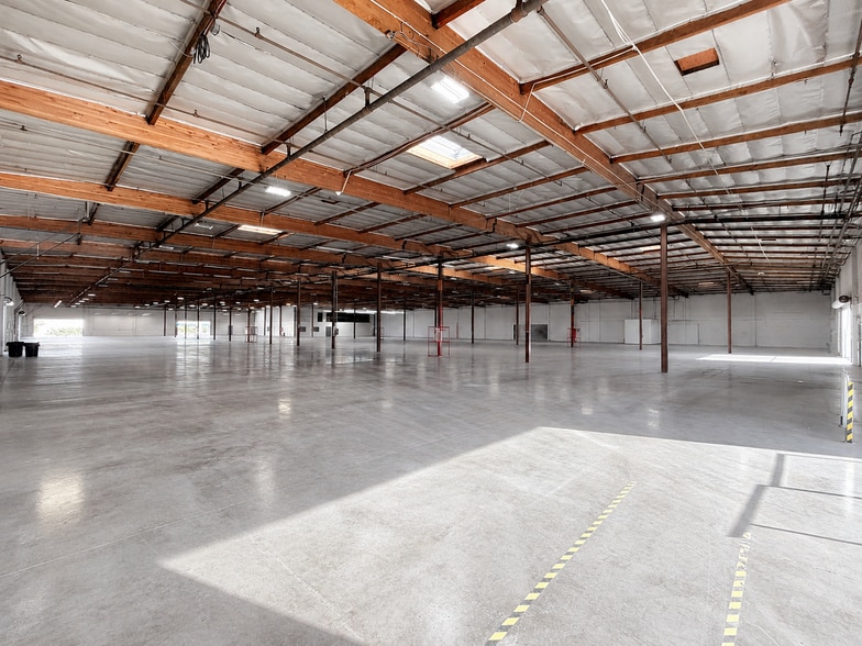 More Photos Of 6909 E Washington Blvd, Montebello Warehouse For Lease