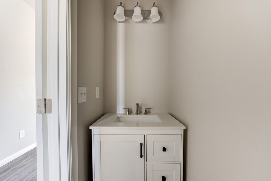 More Photos Of 12001 Rivers Trl, Oklahoma City Specialty For Sale