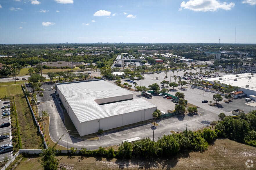 More Photos Of 10011 S US Highway 1, Port Saint Lucie Freestanding For Lease