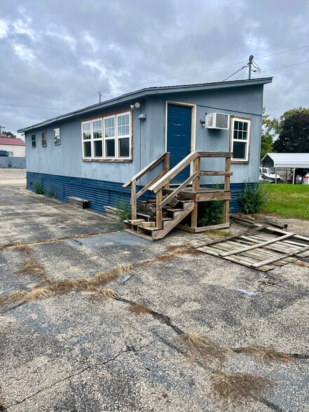 More Photos Of N5106 WI-35, Onalaska Distribution For Lease