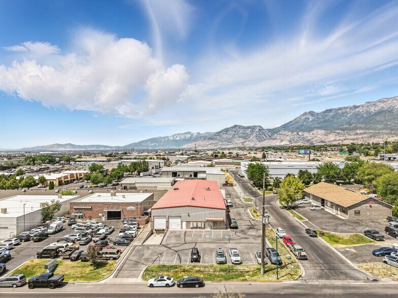 More Photos Of 376-384 Commerce Loop, Orem Manufacturing For Lease