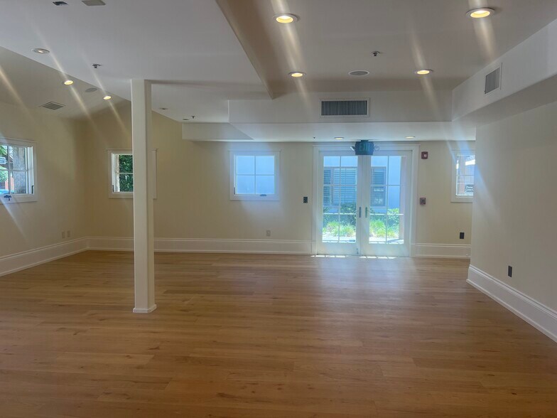 More Photos Of 6495 Washington St, Yountville Storefront For Lease