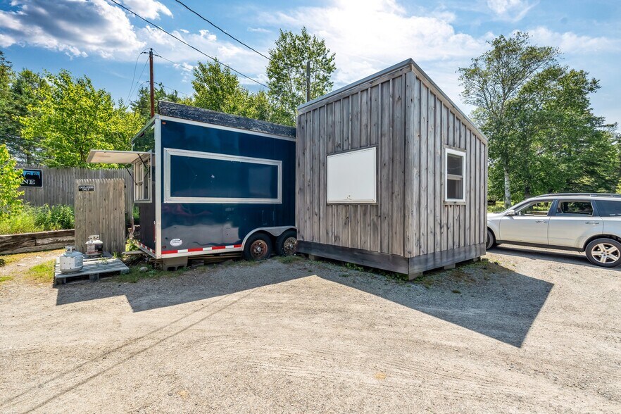 More Photos Of 40 North Rd, Swans Island Convenience Store For Sale