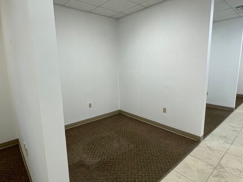 More Photos Of 5501 N University Dr, Coral Springs Office For Sale