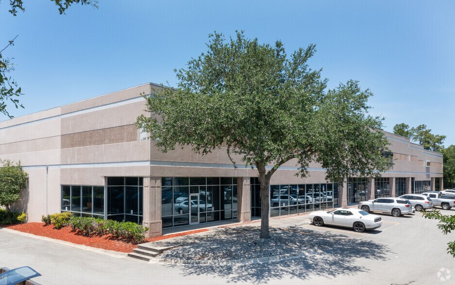 Primary Photo Of 7818 Philips Hwy, Jacksonville Unknown For Lease