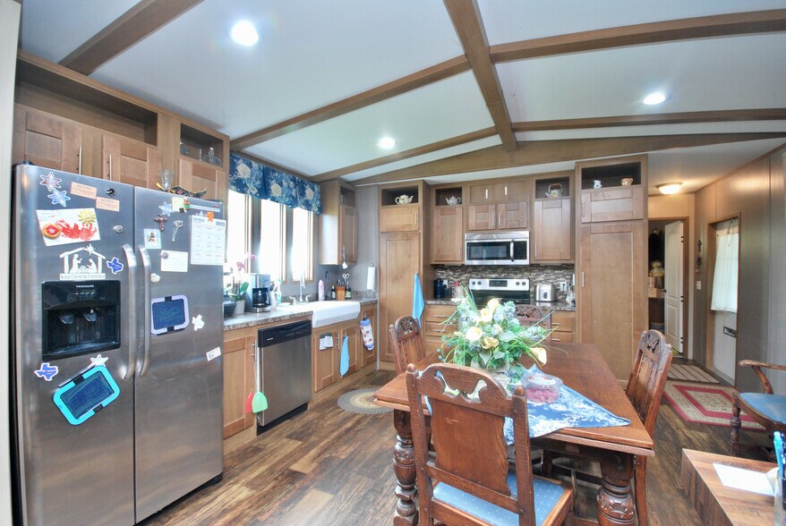 More Photos Of 12604 N State Highway 95, Cistern Restaurant For Sale