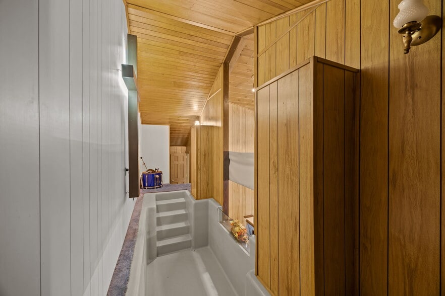 More Photos Of 4334 W Pine St, Farmville Religious Facility For Sale