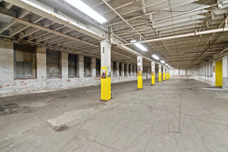 More Photos Of 2916 Weikel St, Philadelphia Warehouse For Sale