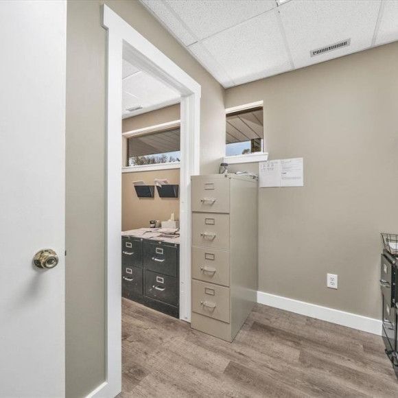 More Photos Of 25400-25430 Goddard Rd, Taylor Medical For Sale