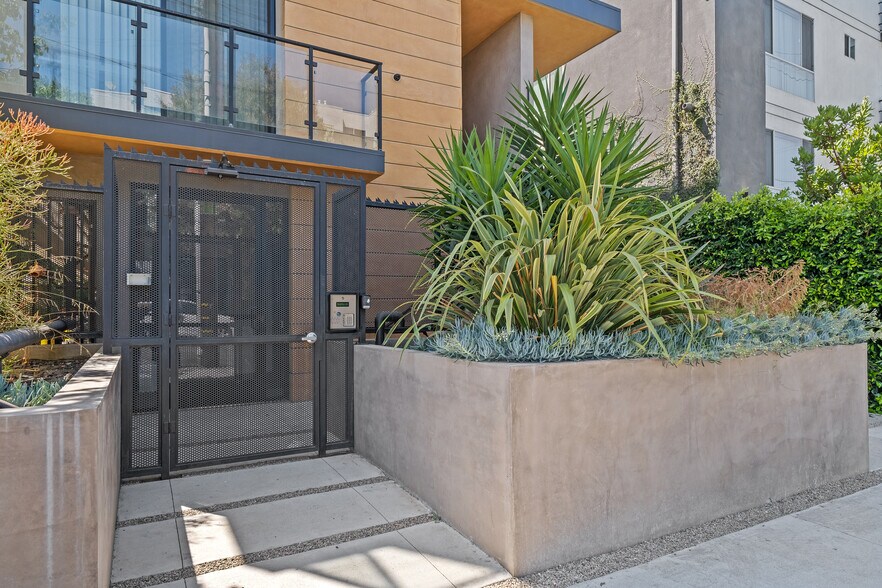 More Photos Of 11254 Mississippi Ave, Los Angeles Multifamily For Sale