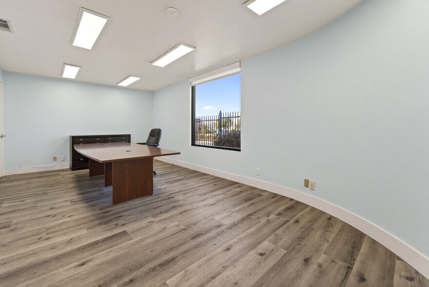 More Photos Of 22421-22429 Hesperian Blvd, Hayward Research And Development For Sale