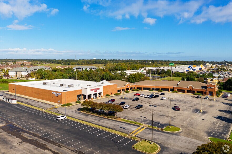Primary Photo Of 2232-2430 Eastern Blvd, Montgomery Unknown For Lease