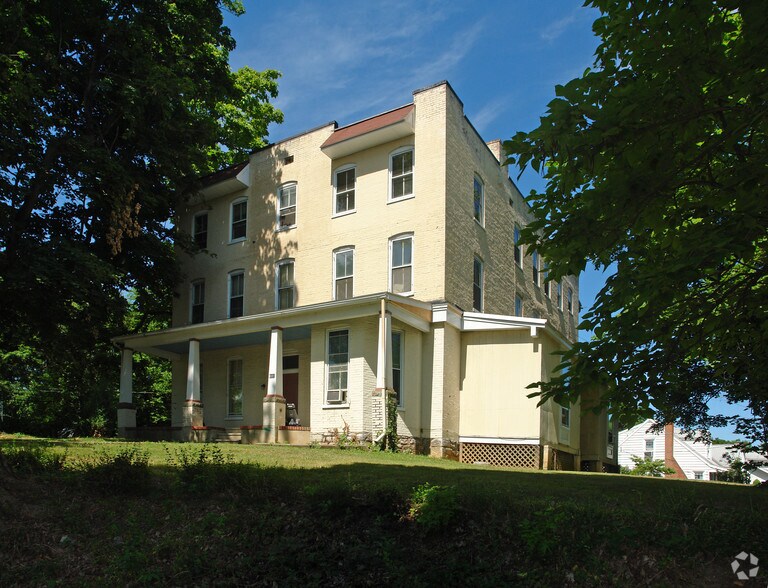 Primary Photo Of 601 Highland Way, Hagerstown Apartments For Sale
