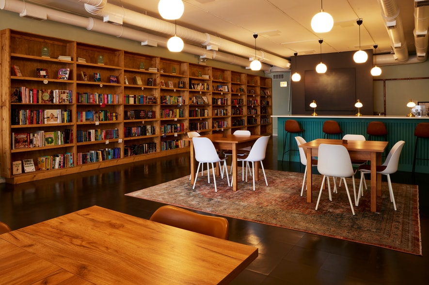More Photos Of 1911 W Chicago Ave, Chicago Storefront Retail Office For Sale