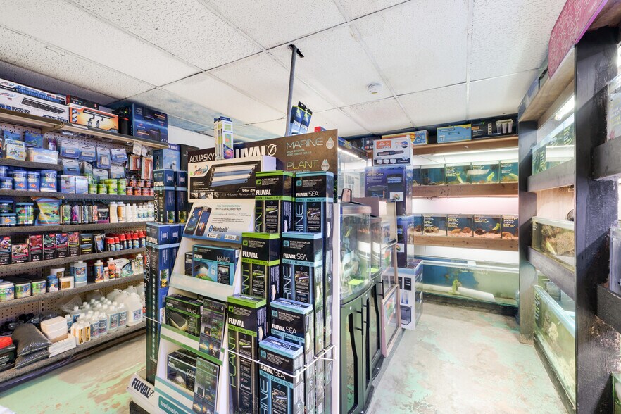 More Photos Of 100636 Overseas Hwy, Key Largo Storefront Retail Residential For Sale