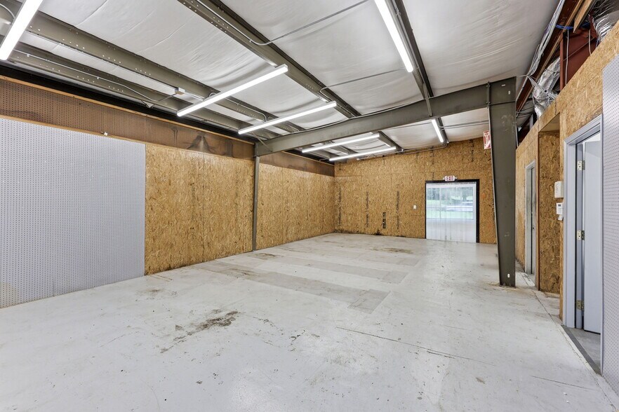 More Photos Of 146 Morrison Moore Pkwy E, Dahlonega Freestanding For Lease