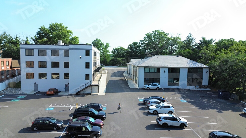 More Photos Of 515 E Joppa Rd, Towson Unknown For Lease