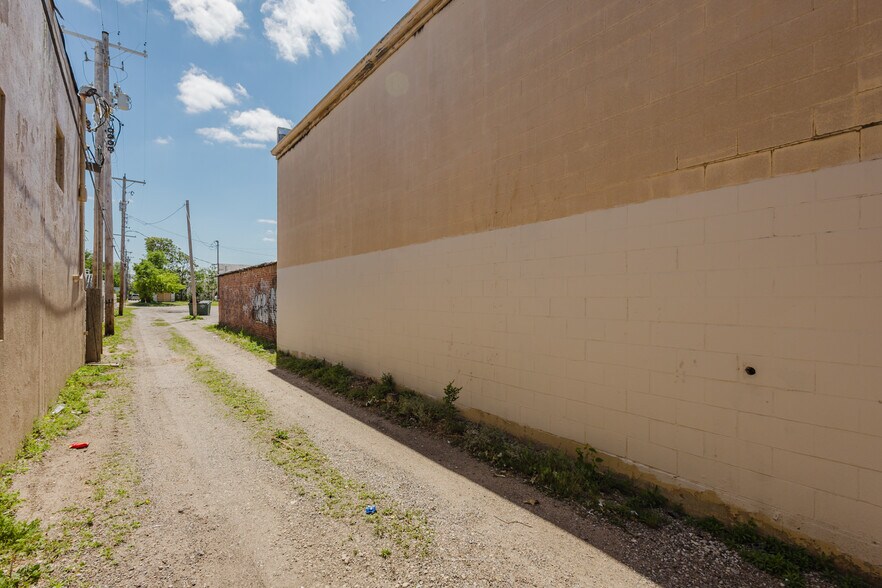 More Photos Of 470 N Seneca St, Wichita Warehouse For Sale
