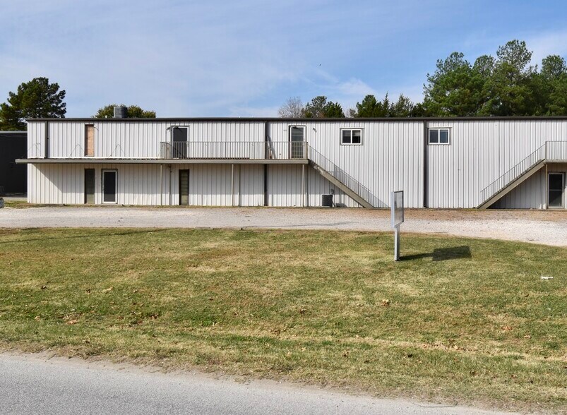 More Photos Of 139-165 Conalco Dr, Jackson Warehouse For Lease