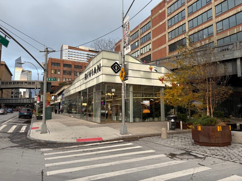 More Photos Of 60 Tenth Ave, New York Storefront For Sale