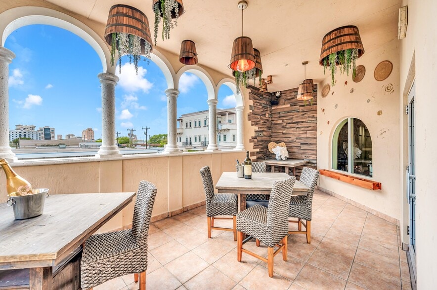 More Photos Of 223 Valencia Ave, Coral Gables Restaurant For Lease