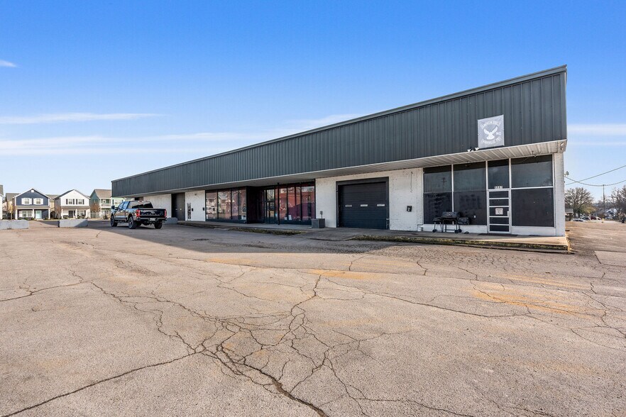 Primary Photo Of 1111-1115 Donelson Ave, Old Hickory Showroom For Lease