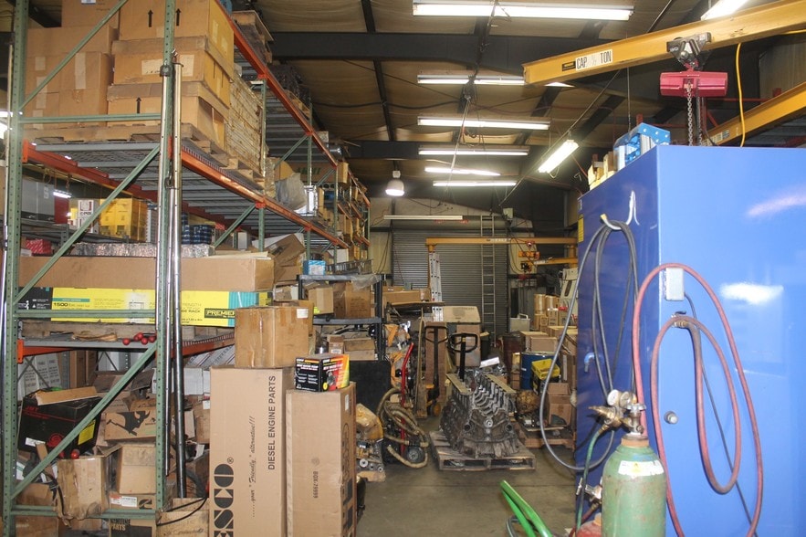 More Photos Of 412 W McCarty St, Indianapolis Industrial For Sale