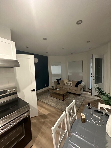 More Photos Of 66 Wellington St S, Hamilton Apartments For Sale