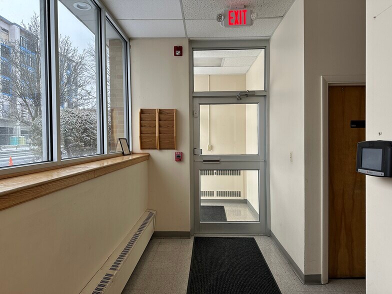 More Photos Of 1166 Western Ave, Albany Office Residential For Sale