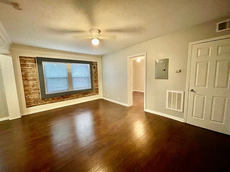 More Photos Of 3401-3403 Central St, Kansas City Apartments For Sale