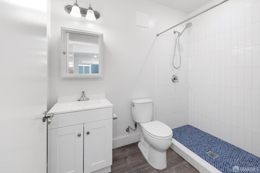 More Photos Of 4326 Irving St, San Francisco Apartments For Sale