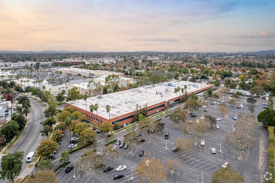 More Photos Of 465 N Halstead St, Pasadena Loft Creative Space For Lease