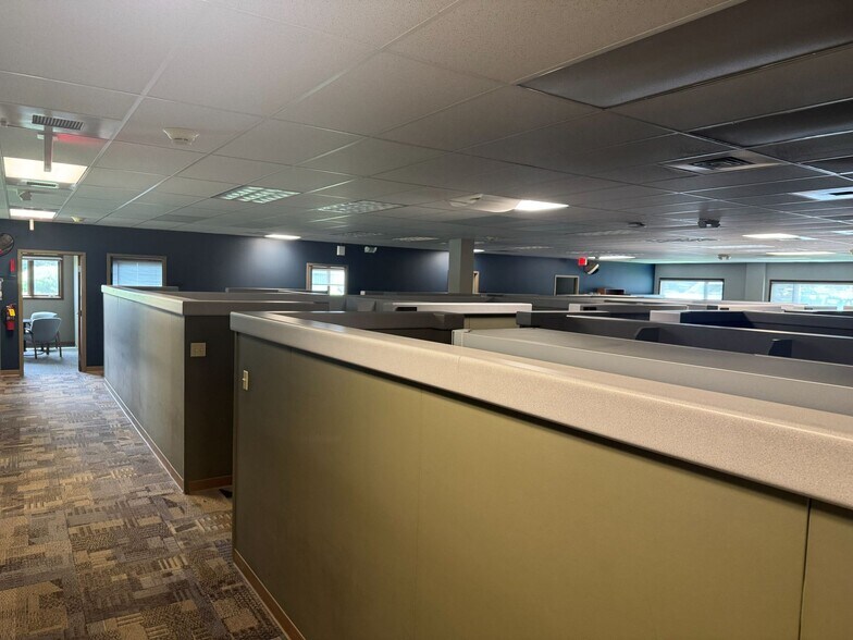 More Photos Of 2709 McGraw Dr, Bloomington Office Residential For Sale