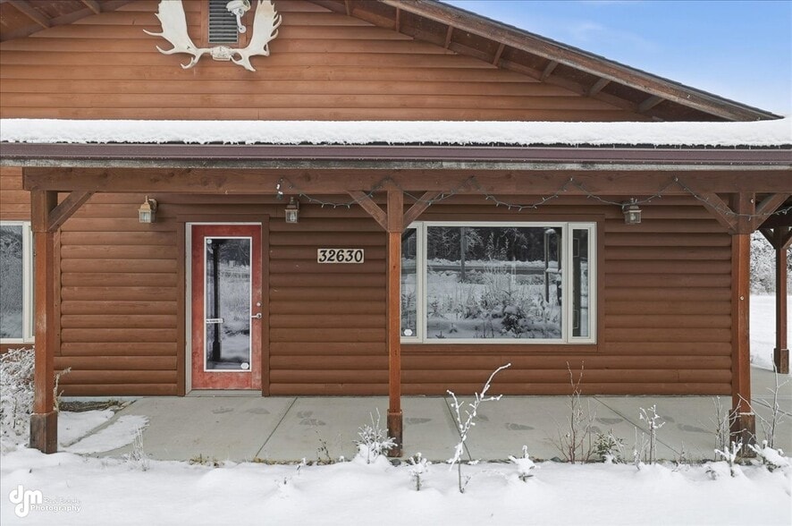 More Photos Of 32630 June Dr, Sterling Storefront For Sale