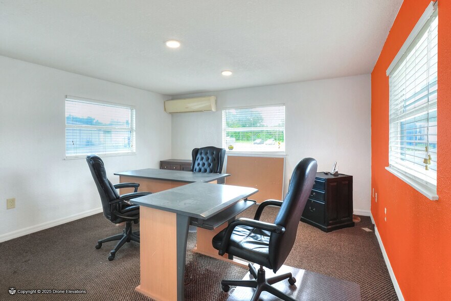 More Photos Of 1517 US 17, Eagle Lake Warehouse For Lease