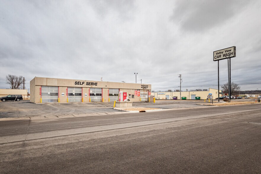 More Photos Of 581 Lester Ave, Onalaska Carwash For Sale