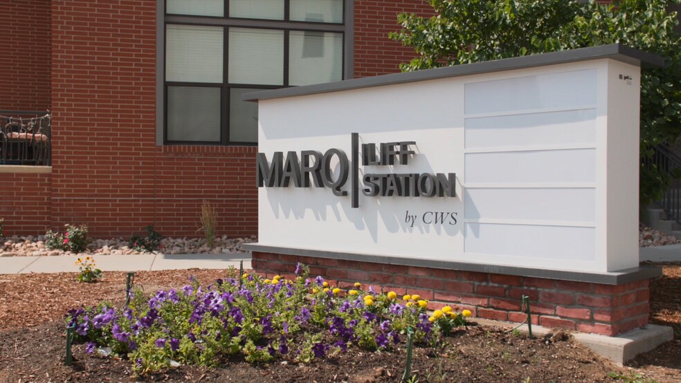 More Photos Of 2337 S Blackhawk St, Aurora Apartments For Lease