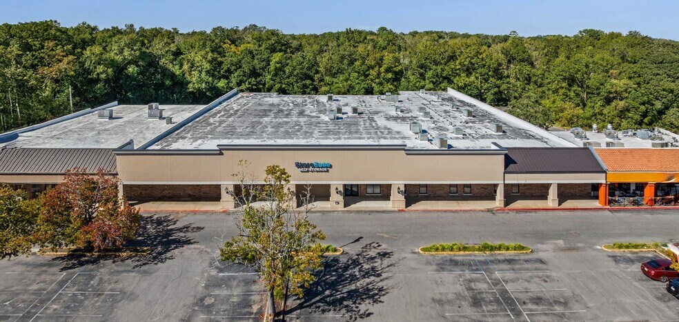 Primary Photo Of 90-104 Ecor Rouge Pl, Fairhope General Retail For Lease