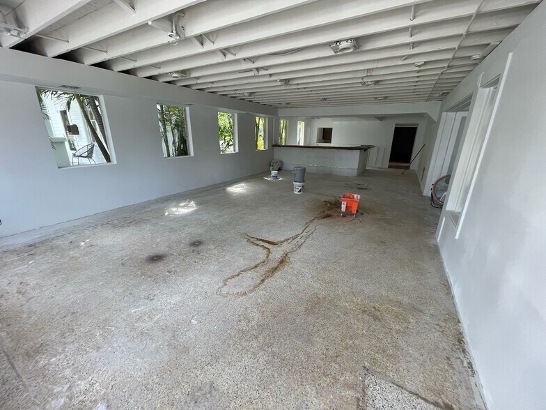 More Photos Of 1202 Simonton St, Key West Restaurant For Sale