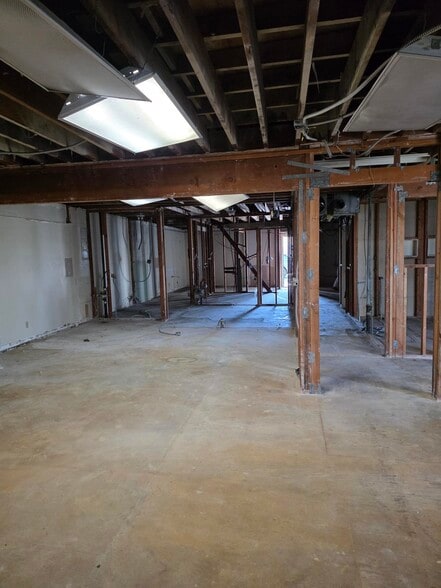 More Photos Of 17523 Crenshaw Blvd, Torrance Medical For Sale